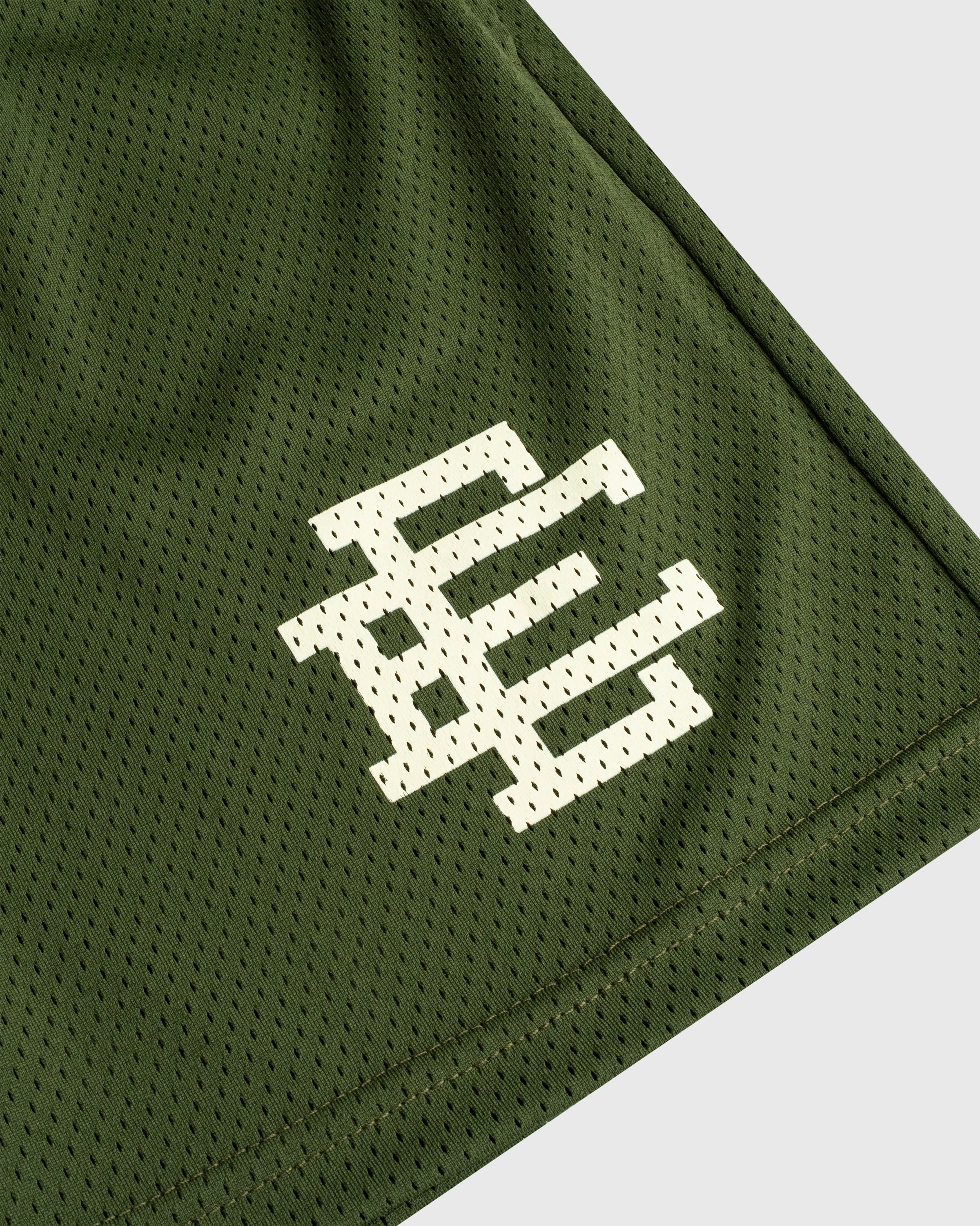 EE Basic Short 'Chive' SS26