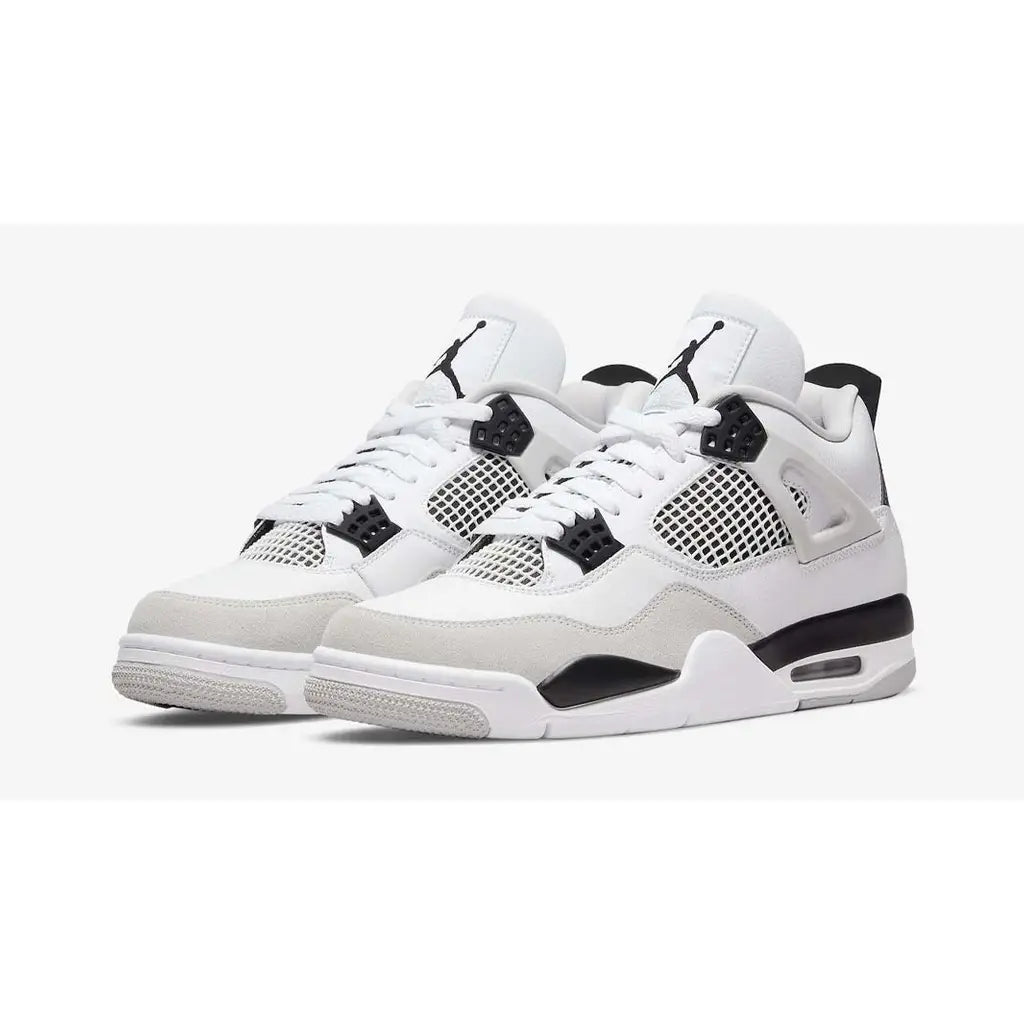 Air Jordan 4 Retro Military Black 2022